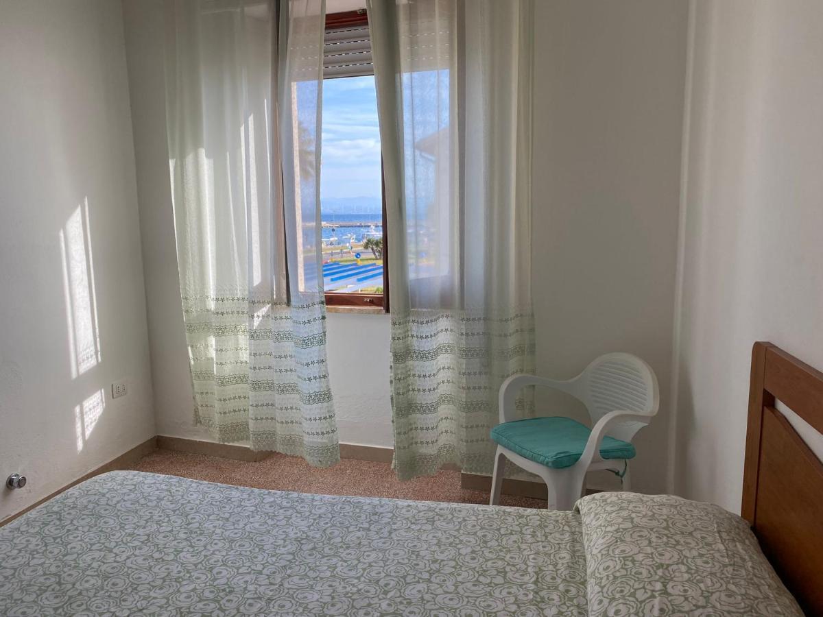 I Fenicotteri - Appartamenti Sul Mare Calasetta Exteriér fotografie