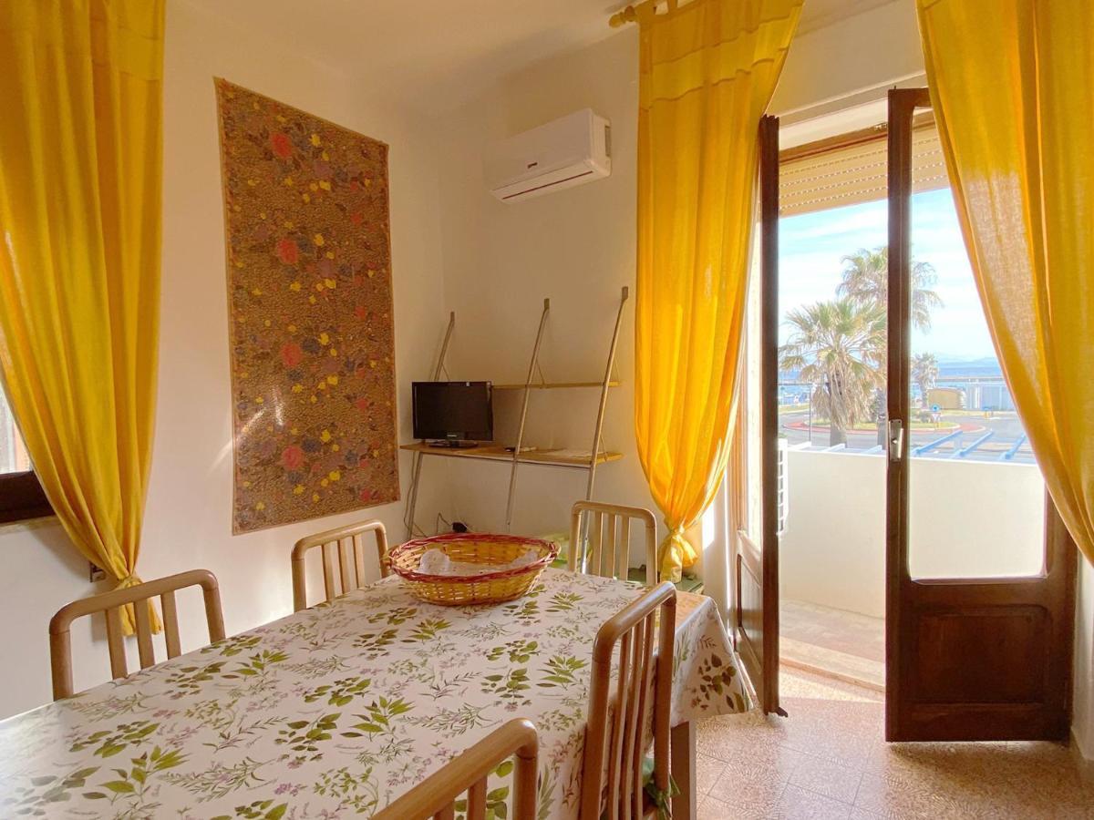 I Fenicotteri - Appartamenti Sul Mare Calasetta Exteriér fotografie