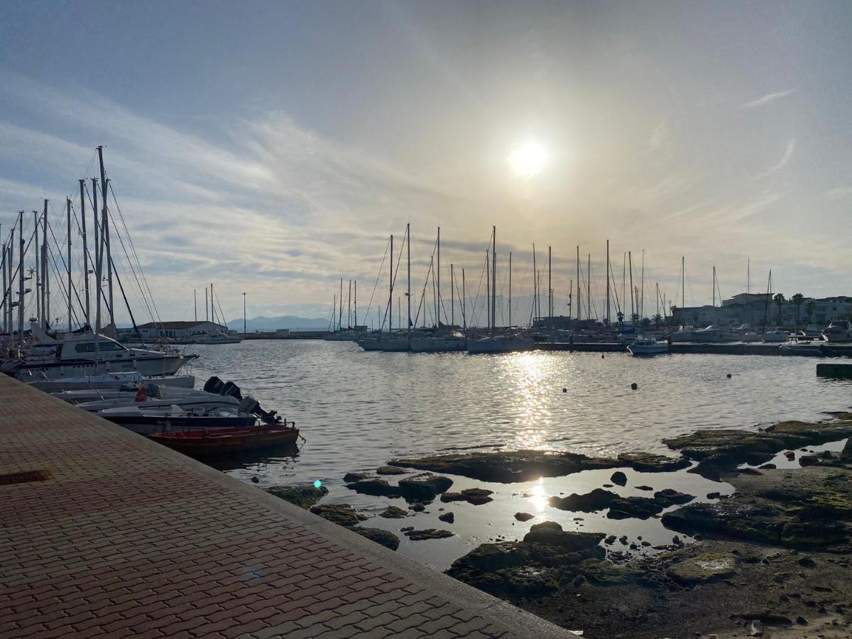 I Fenicotteri - Appartamenti Sul Mare Calasetta Exteriér fotografie