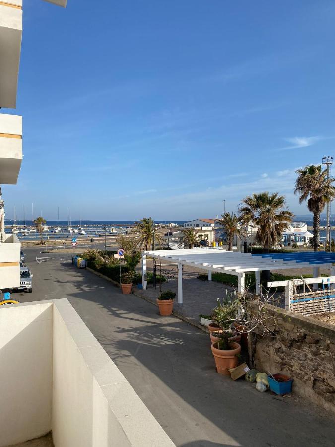 I Fenicotteri - Appartamenti Sul Mare Calasetta Exteriér fotografie