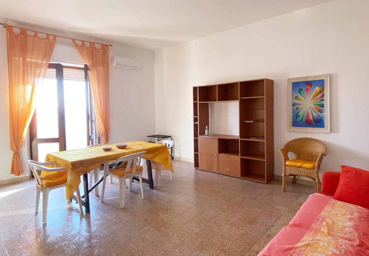 I Fenicotteri - Appartamenti Sul Mare Calasetta Exteriér fotografie